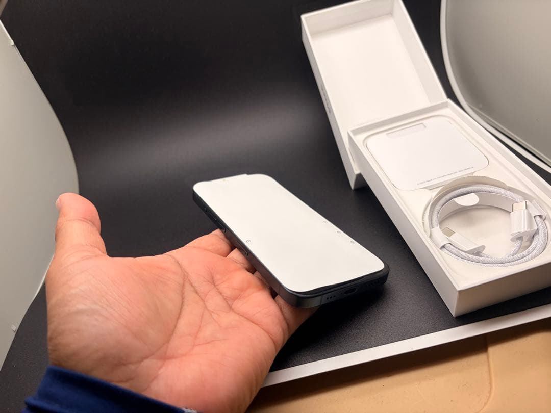 Apple iPhone 15Pro ブルーチタニューム自身有り綺麗