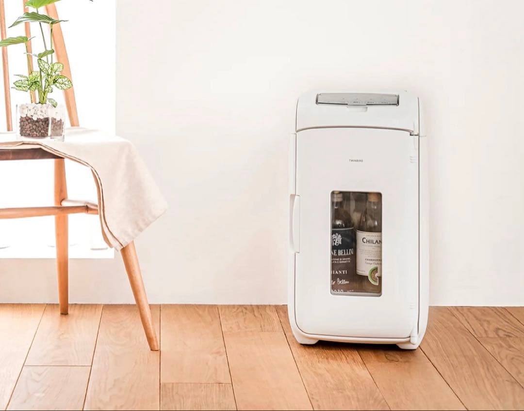 ツインバード　２電源式 ポータブル　冷温庫　2024年製　HR-EB07 美品