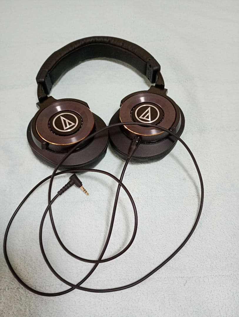 オ−ディオテクニカヘッドホン　ATH-WS1100