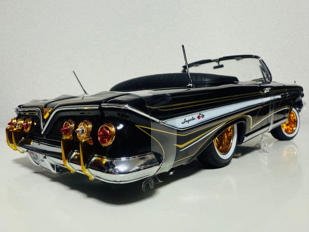 '61 Chevyシボレー Impalaインパラ ローライダー 1/18 新品