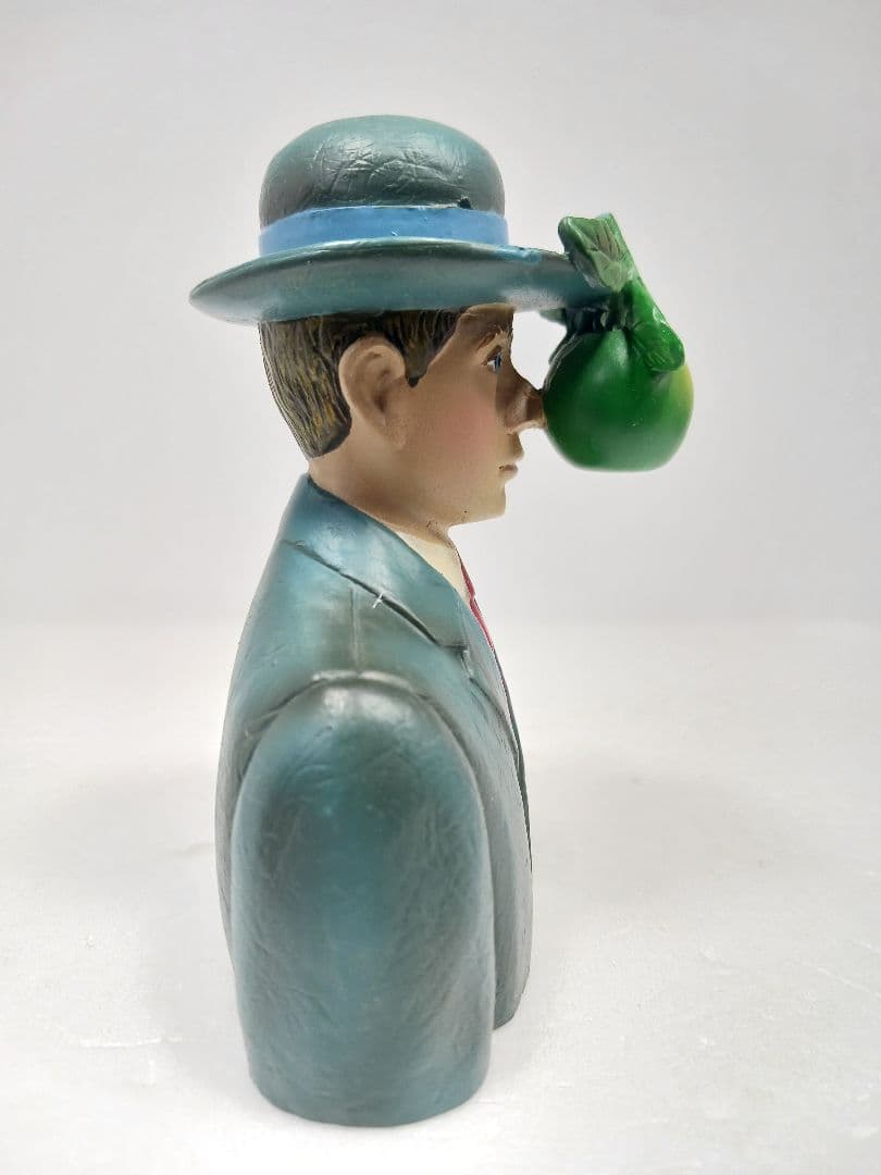 ポケットアート ルネ・マグリット スタチュー