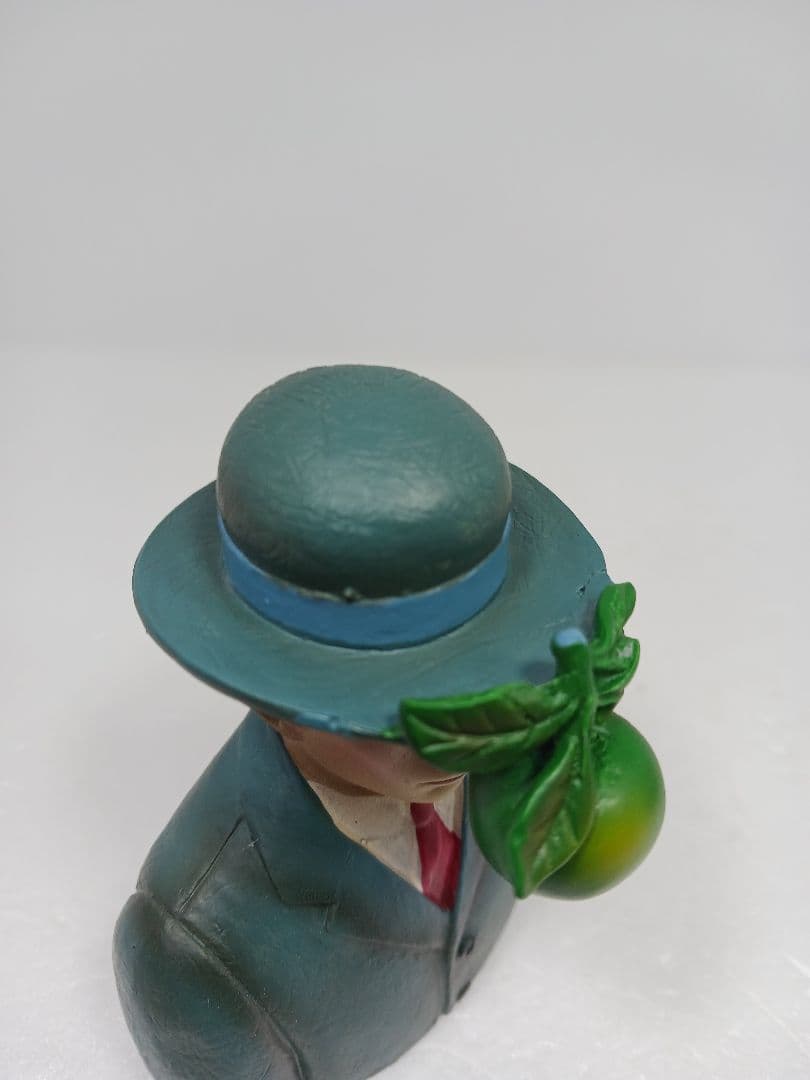 ポケットアート ルネ・マグリット スタチュー