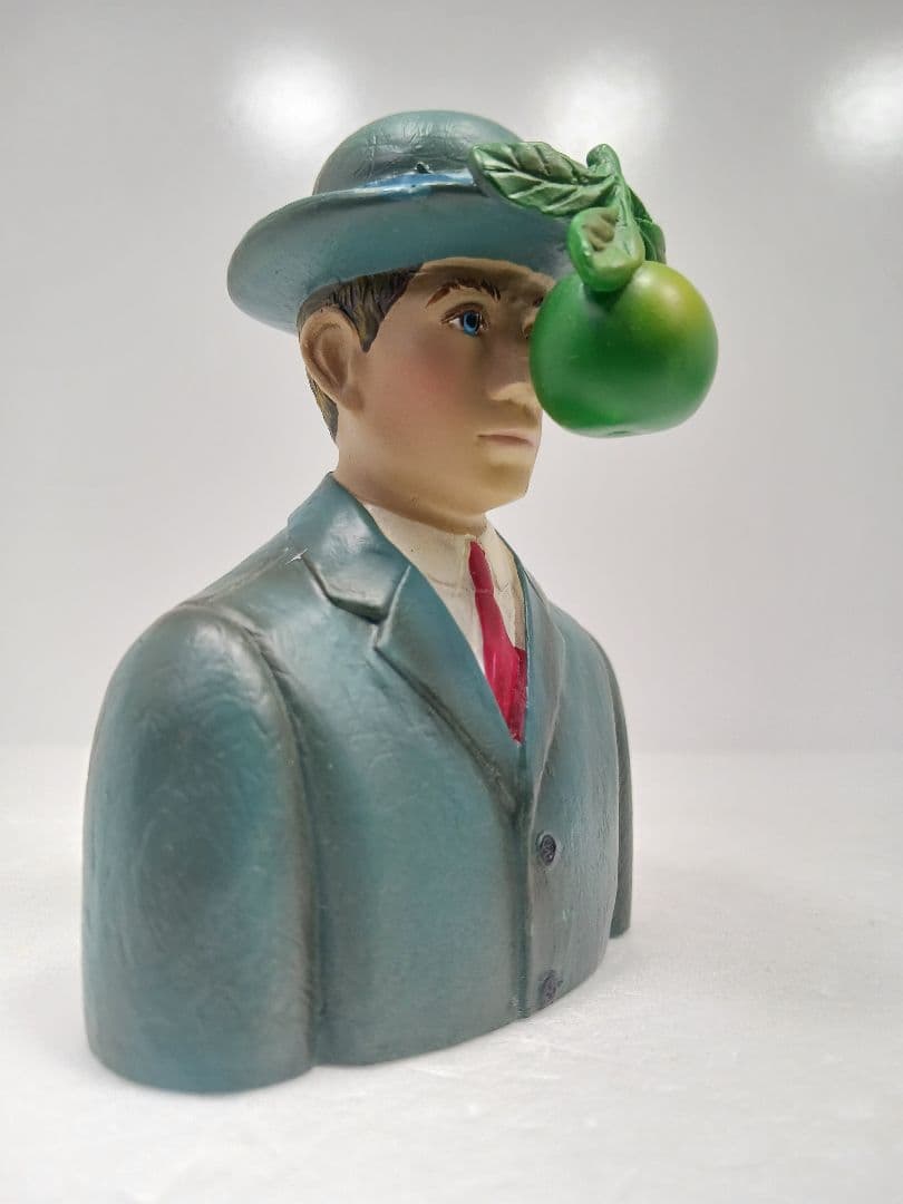 ポケットアート ルネ・マグリット スタチュー