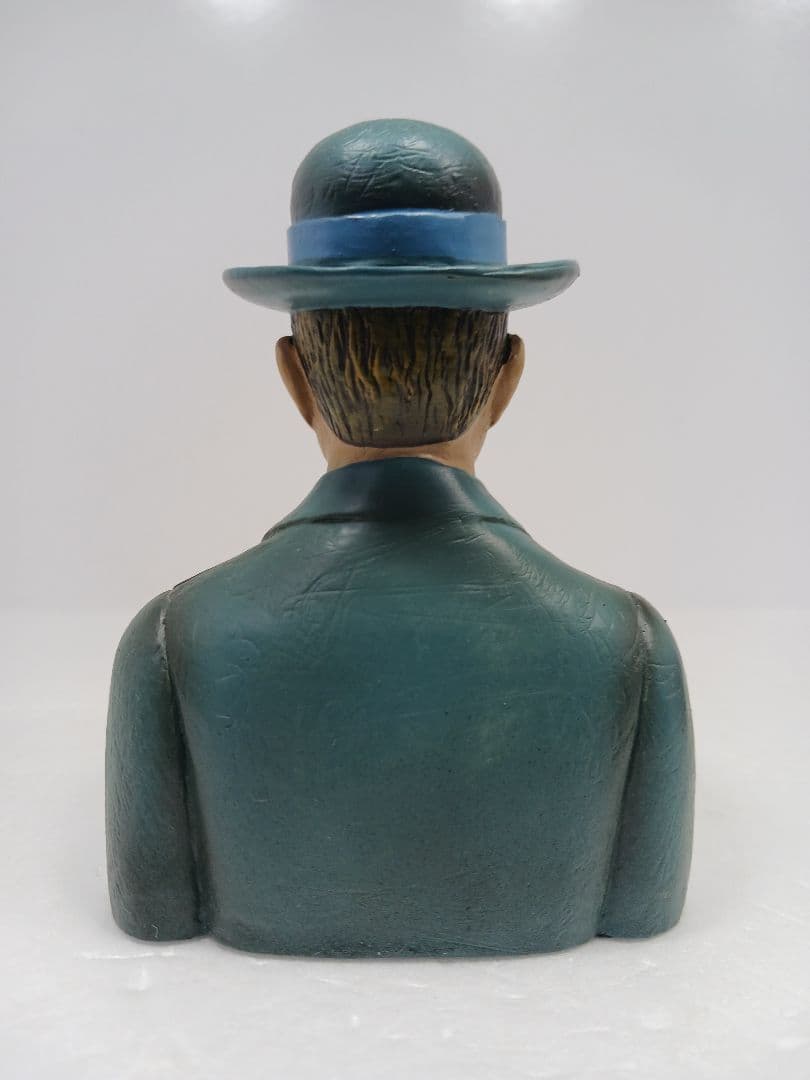 ポケットアート ルネ・マグリット スタチュー