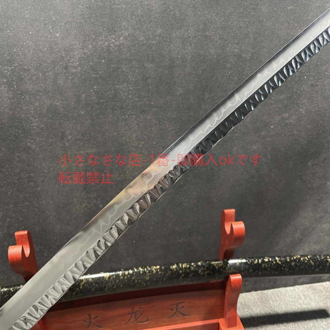 耀金石紋の武士が刀を打つ 古兵器 武具 刀装具 日本刀 模造刀 居合刀