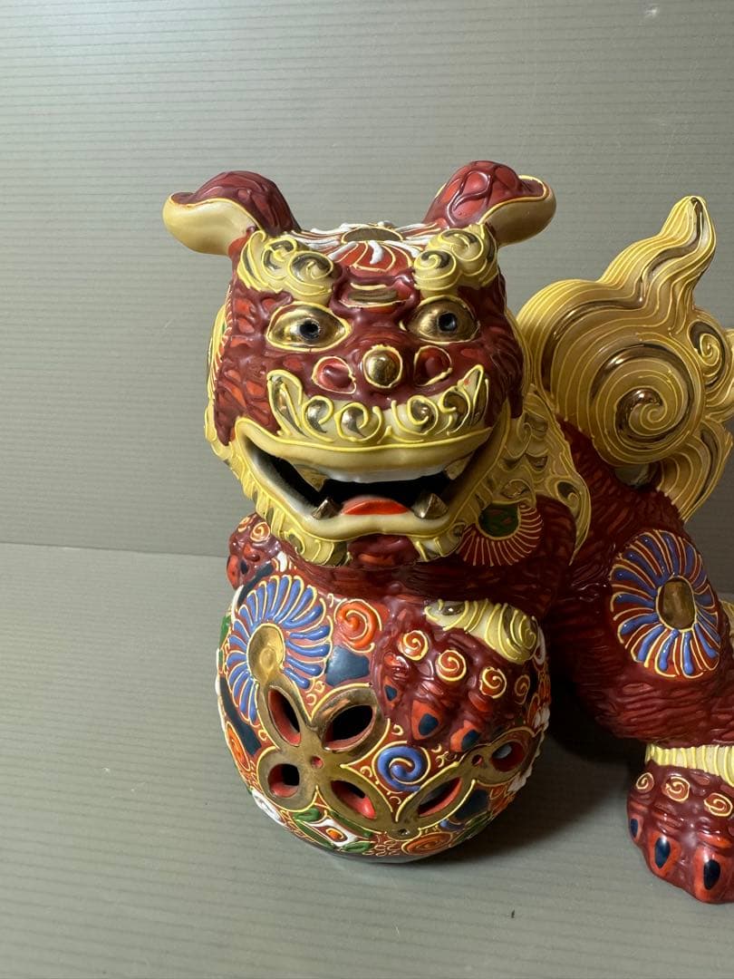 2870 九谷焼 玉乗り獅子 狛犬 シーサー 置物 開運 魔除け 縁起物 骨董品