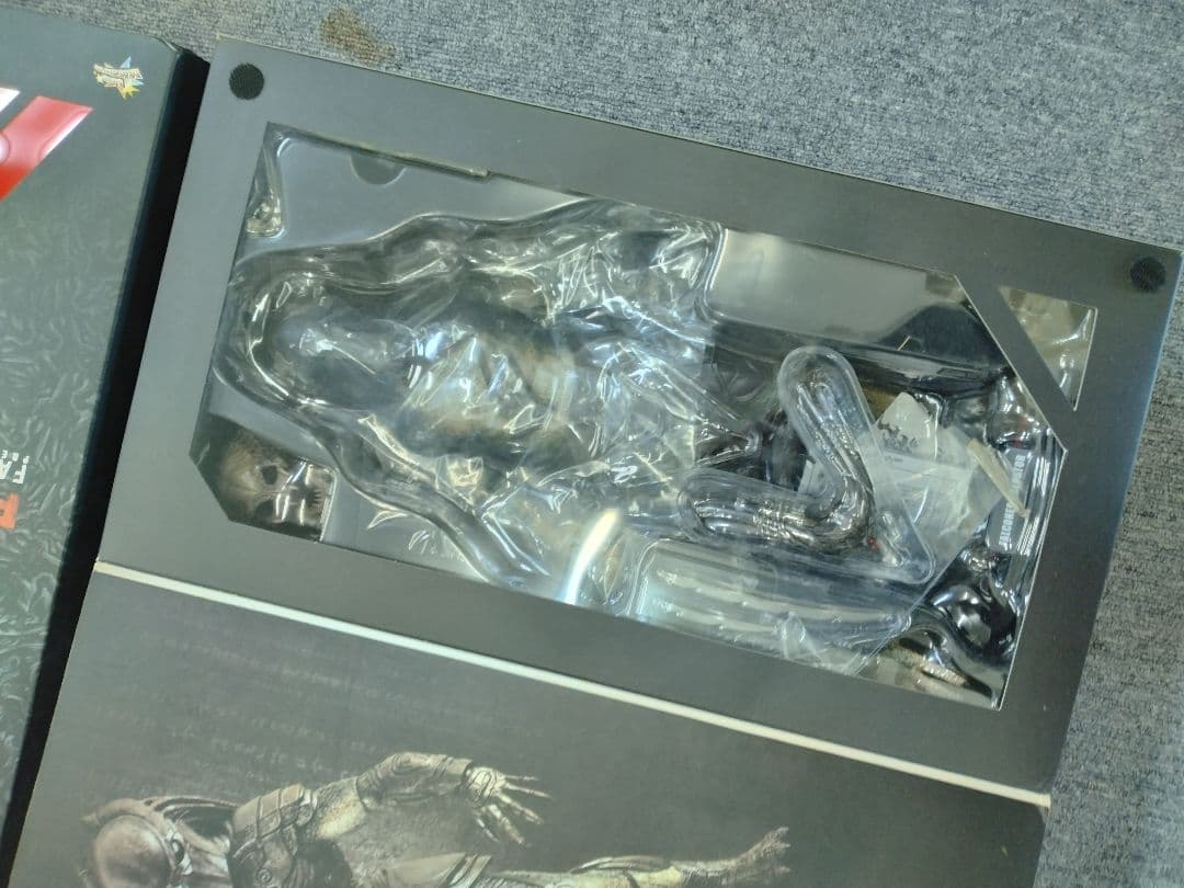 HOT TOYS ムービー・マスターピースMMS137 ファルコナー プレデター