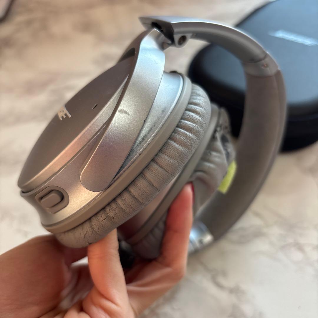高騰中 Bose QuietComfort 35 II ワイヤレスヘッドセット
