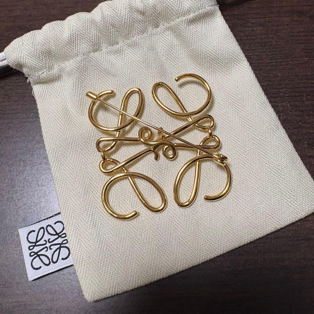 LOEWE ロエベ アナグラム ブローチ ゴールド 正規品