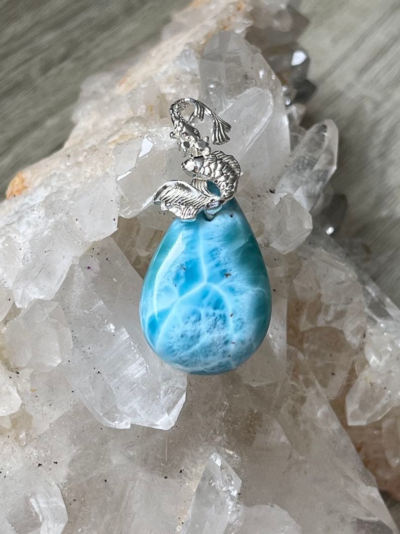 天然石☆高品質！ラリマーしずく型ペンダントトップ☆リーフバチカン&模様が美しい