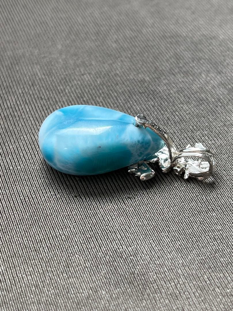 天然石☆高品質！ラリマーしずく型ペンダントトップ☆リーフバチカン&模様が美しい