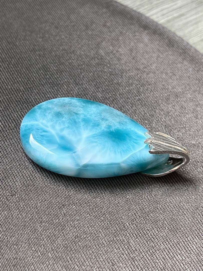 天然石☆高品質！ラリマーしずく型ペンダントトップ☆リーフバチカン&模様が美しい