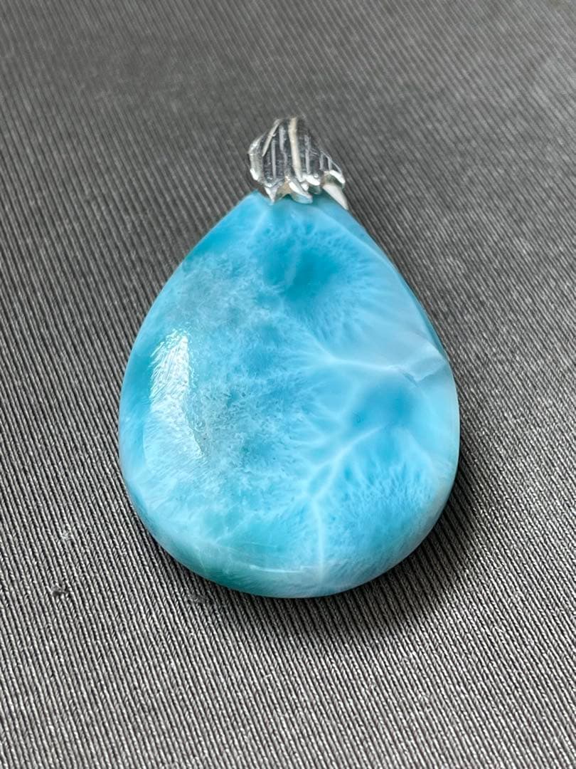 天然石☆高品質！ラリマーしずく型ペンダントトップ☆リーフバチカン&模様が美しい