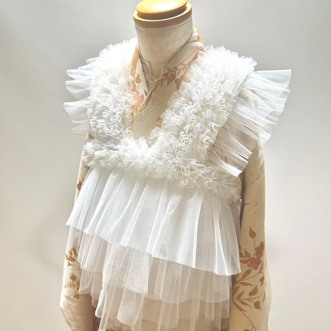 フリルホワイト　1点