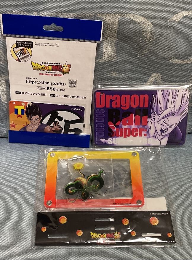ドラゴンボール　Tカード孫悟飯　Tカードケース　アクリルスタンド