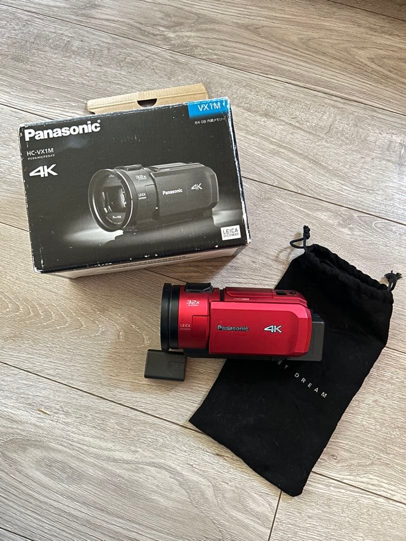 ジャンク品　ビデオカメラ　パナソニック　HC-VX1M レッド