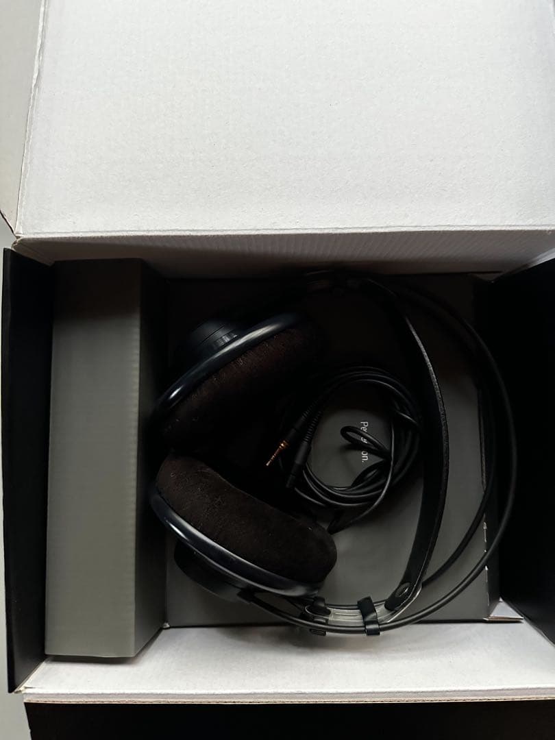 ヘッドホン AKG K702