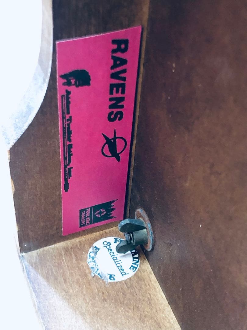 【米国アンティーク】vintageナイトテーブル／真鍮取っ手×ターンドレッグ