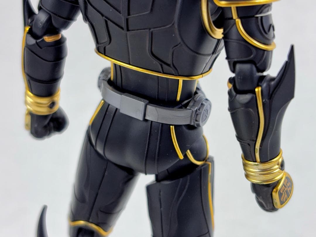 フィギュアライズスタンダード 仮面ライダークウガ アルティメットフォーム