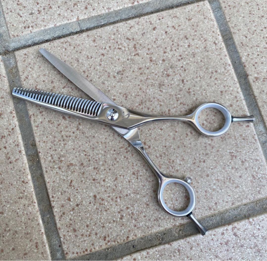 ６インチセニングシザー 45% 前後切れ味抜群 理美容 スキセニングシザー