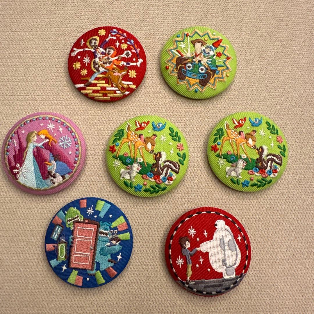 ディズニーキャラクター 缶バッジ 1点からOK