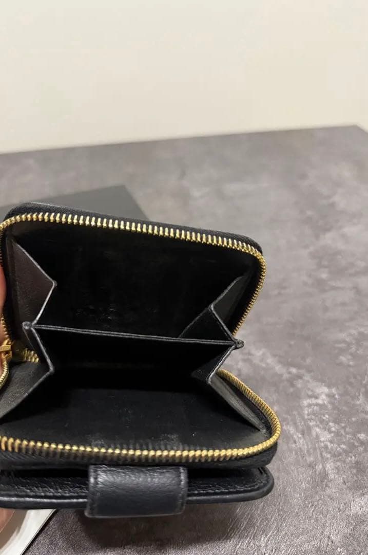 YSLロゴ財布　YSL ブラックレザー 二つ折り財布箱付き
