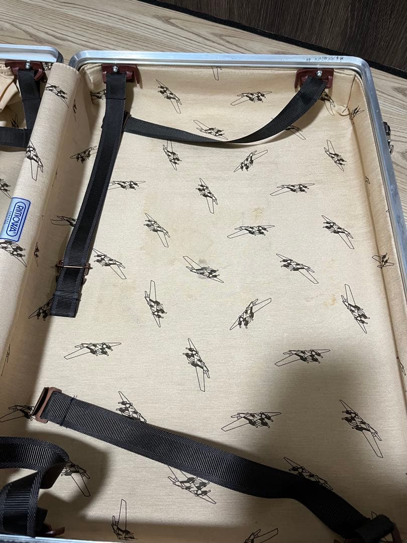 未使用ネームタグ付 RIMOWA クラシックフライト 33Lリモワ