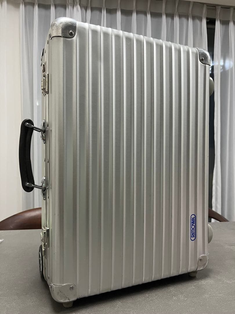 未使用ネームタグ付 RIMOWA クラシックフライト 33Lリモワ