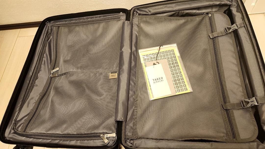 TAKEO KIKUCHI ブラック　4輪スーツケース　55L/64L 拡張機能