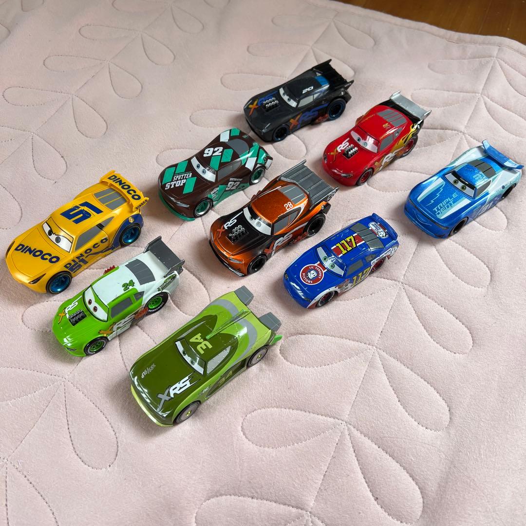 US版 ディズニーストア カーズ プルバック ダイキャストカー 9台セット
