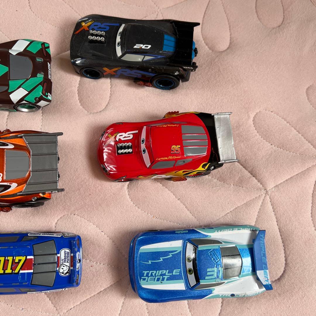 US版 ディズニーストア カーズ プルバック ダイキャストカー 9台セット