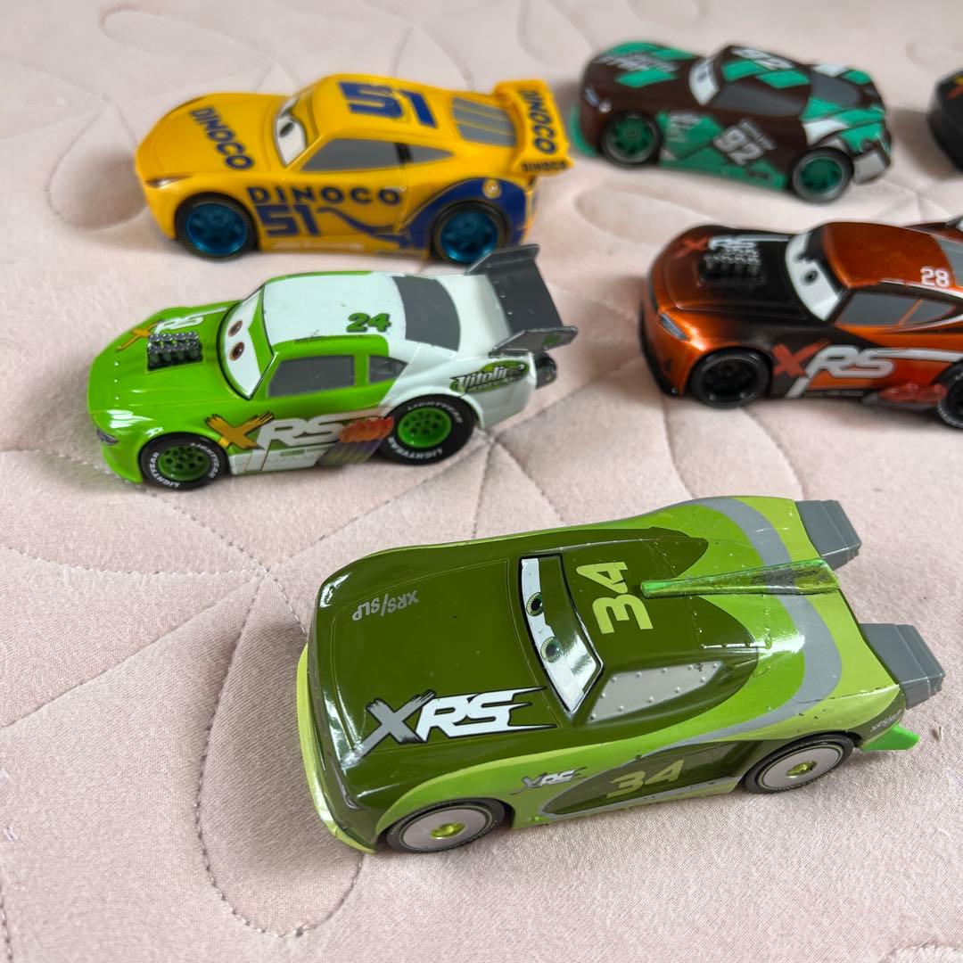 US版 ディズニーストア カーズ プルバック ダイキャストカー 9台セット