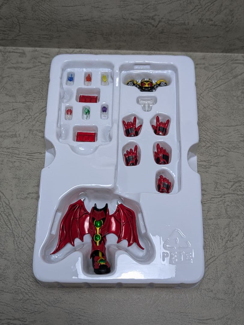 E*D様 S.H.Figuarts 真骨彫製法　仮面ライダーキバ　キバフォーム