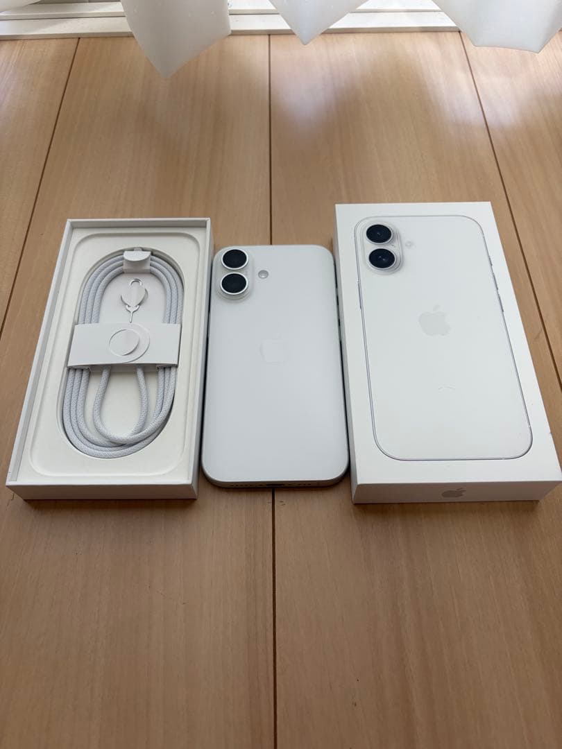 iPhone 16 ホワイト 本体 128GB SIMフリー
