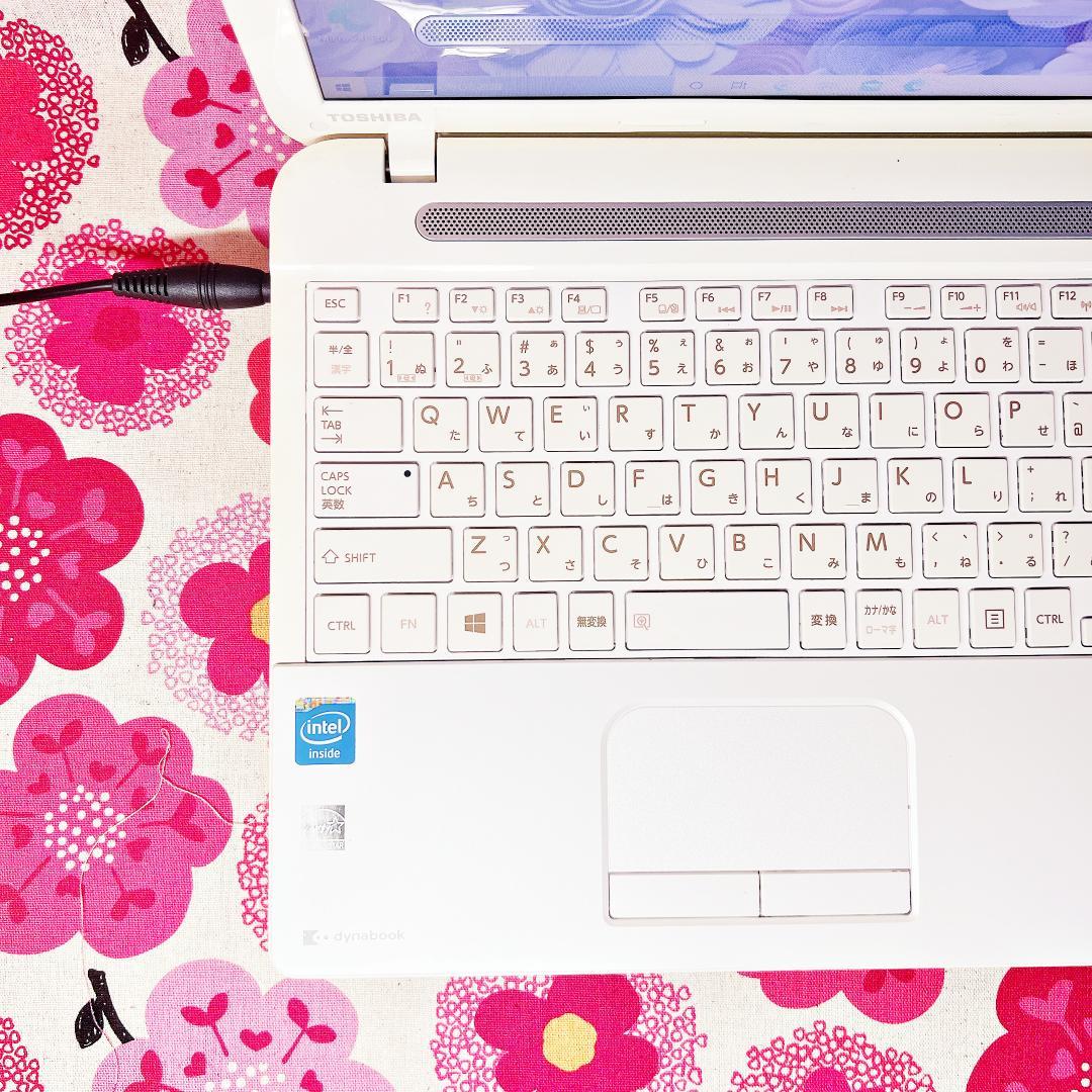 110【データ保存大容量1000GB❣️】メモリ8GB✨カメラ✨ノートパソコン✨白