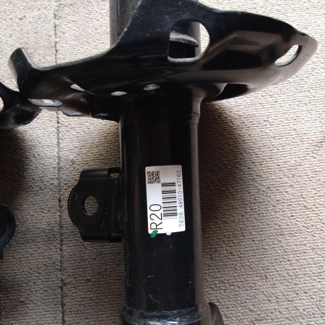 REプリウス アルファ S 2018年 ショックアブソーバー 4本セット