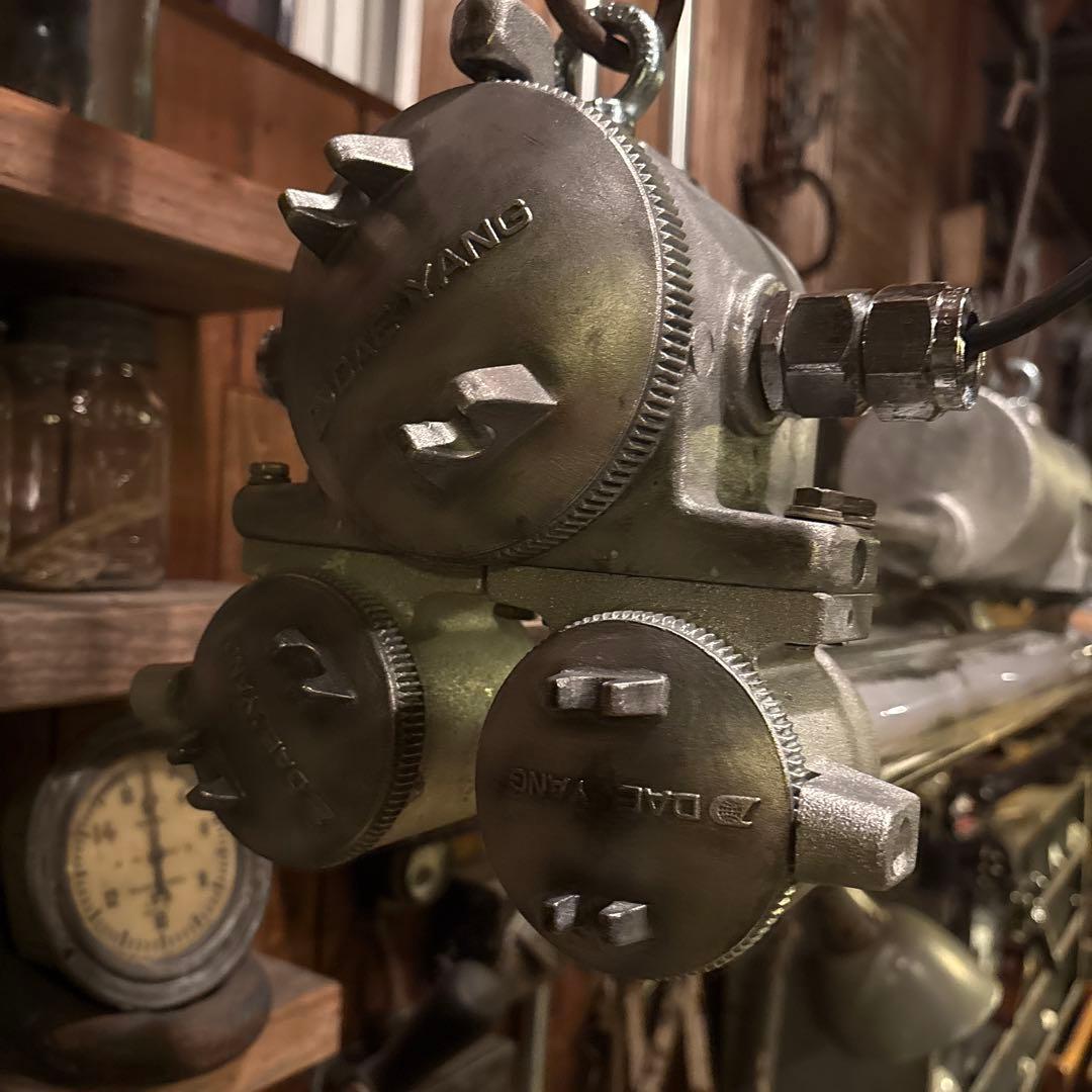 インダストリアル　ビンテージ　ランプ　1119