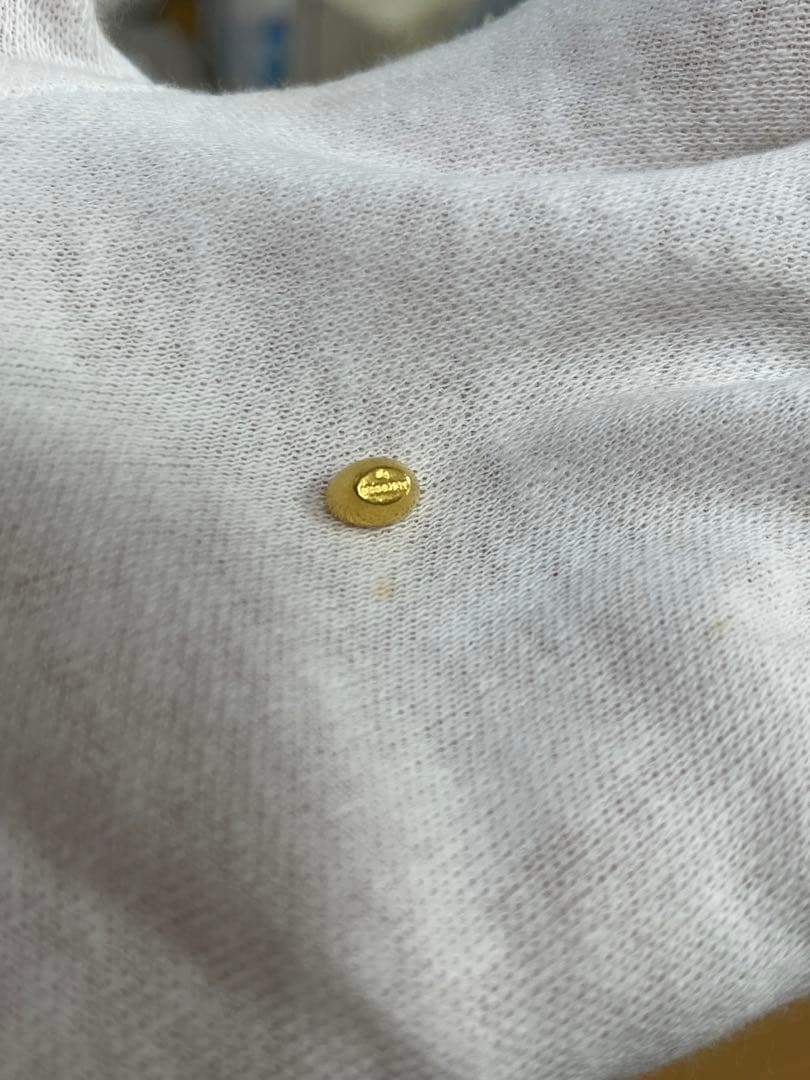 ミニ 金元宝 999.9純金製 (1g) 金 純金 ゴールド ガラス瓶付き