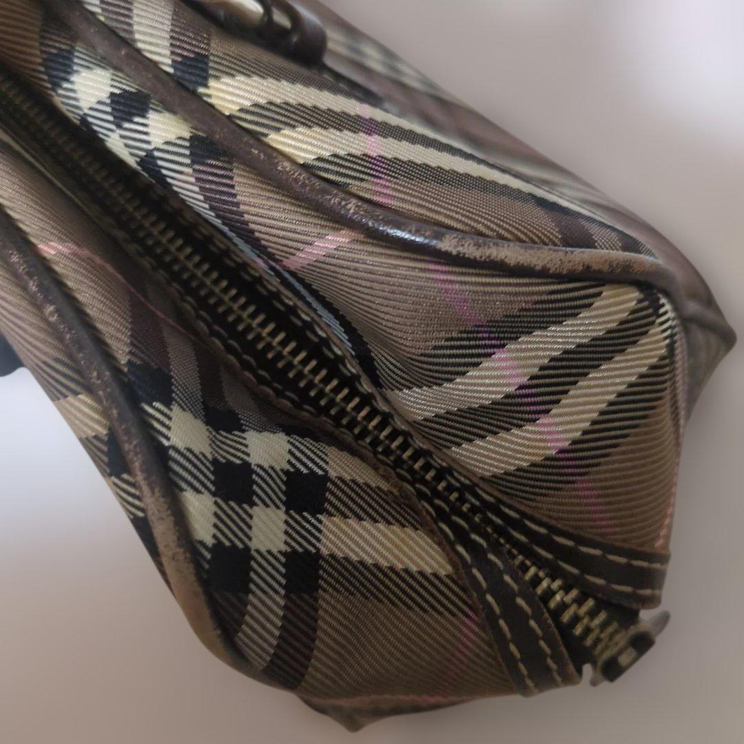 BURBERRY　チェック柄ハンドバッグ（ボストン型）