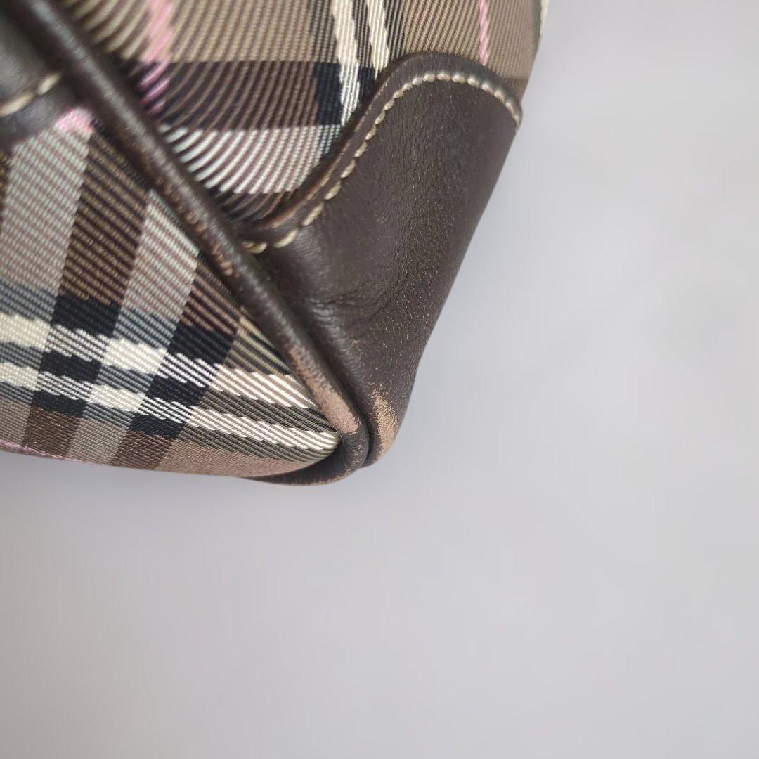 BURBERRY　チェック柄ハンドバッグ（ボストン型）