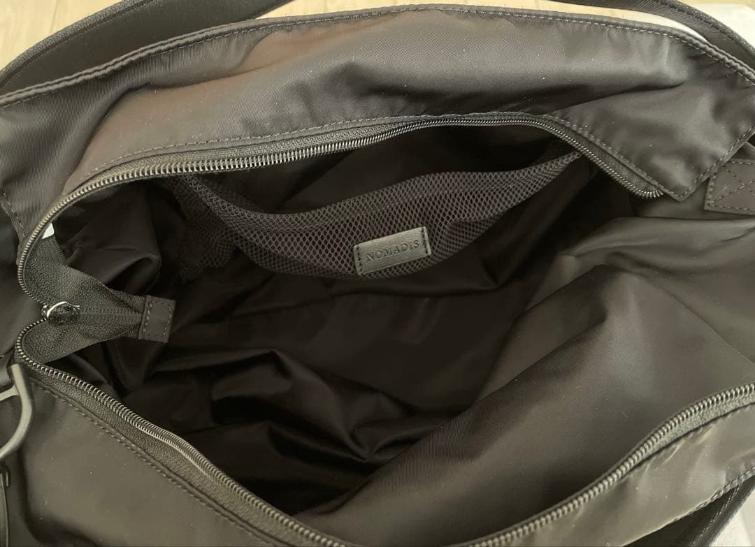 ☆NOMADIS ノマディス/BASQUE M ショルダーバッグ　ブラック☆