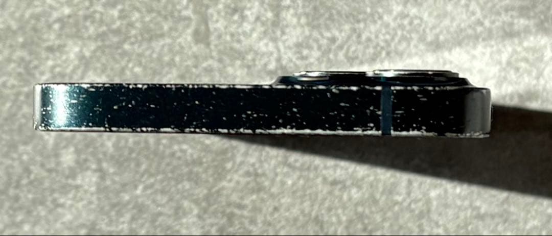 Apple iPhone 13 ミッドナイト ケース付き