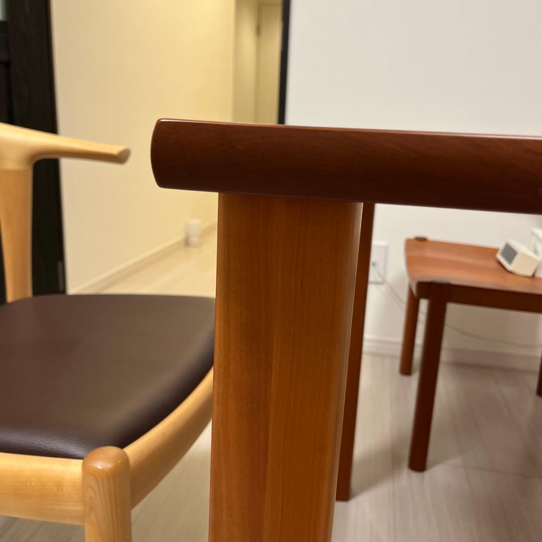 おきまりです。カグラ、ダイニングテーブル、とても綺麗、チェリー、