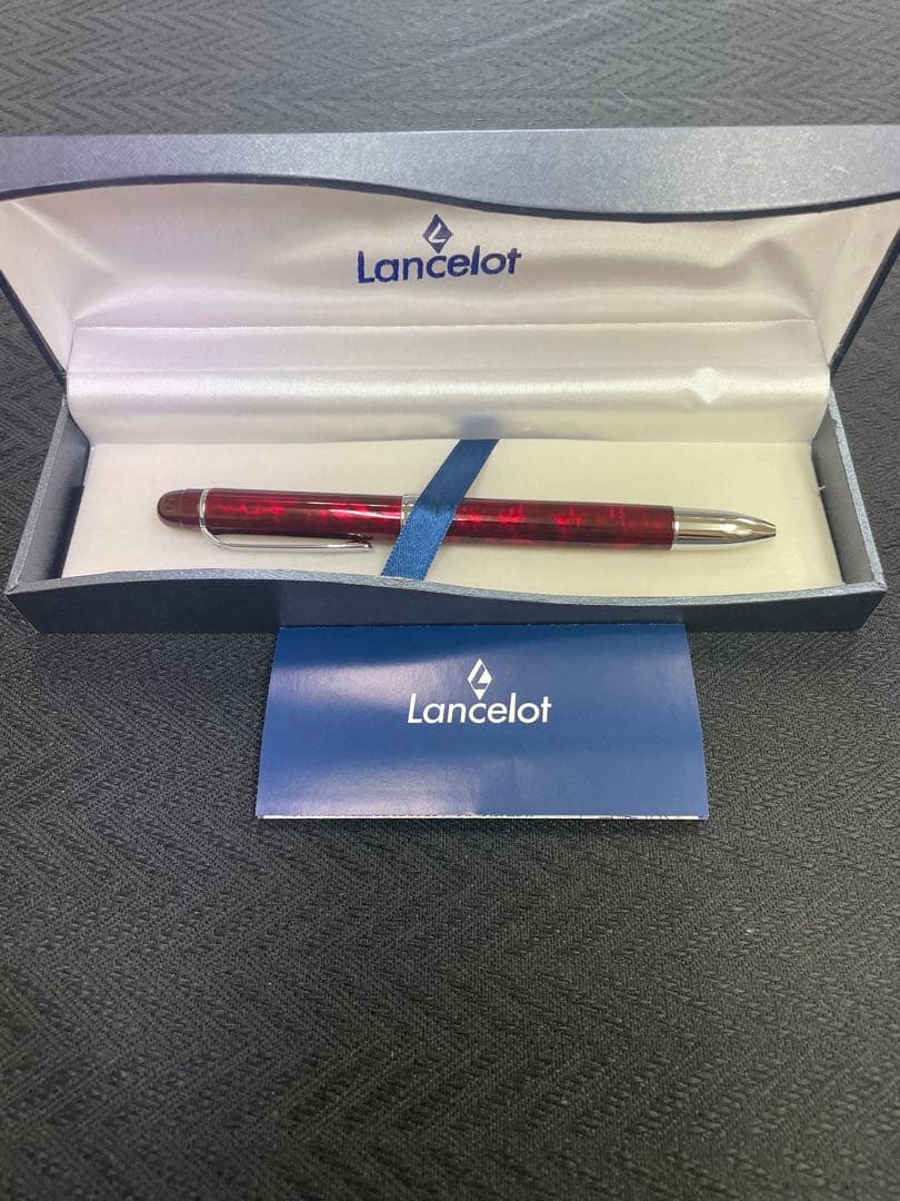 ぺんてる　Lancelot ランスロット　回転式3色ペン