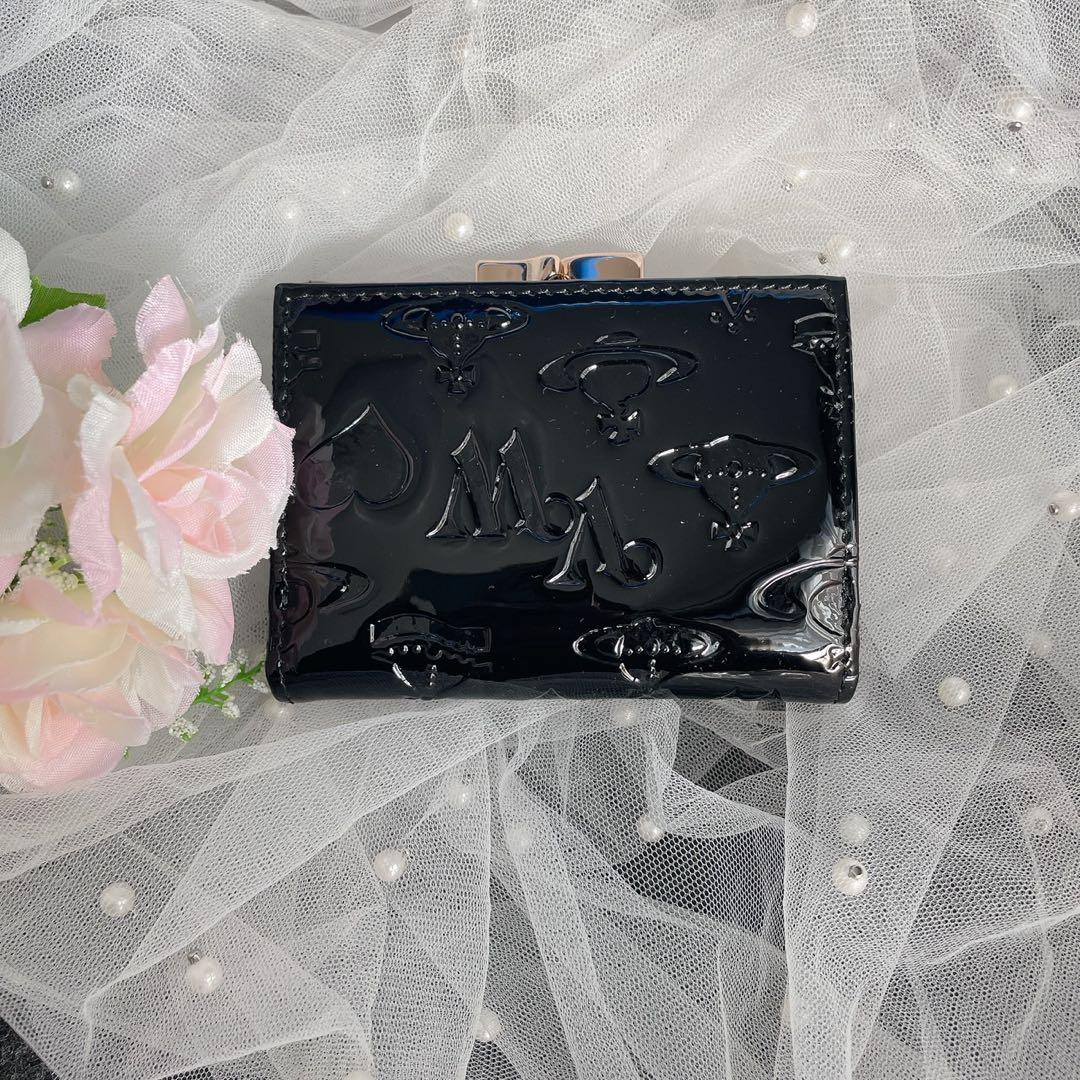 Vivienne Westwoodブラックエンボス三つ折り財布