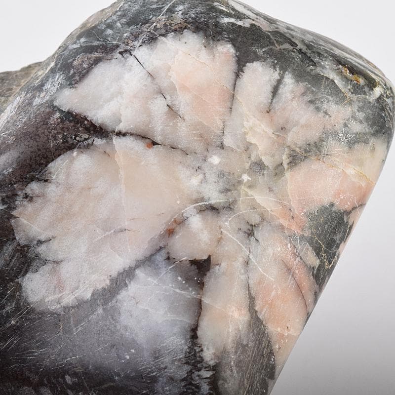 天然石　鑑賞石　菊花石　置物　重さ約587g　V　R8604