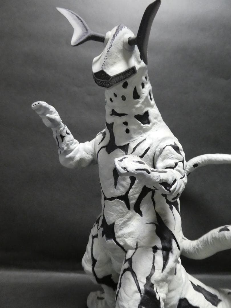 ビリケン商会　エレキング　塗装済み完成品