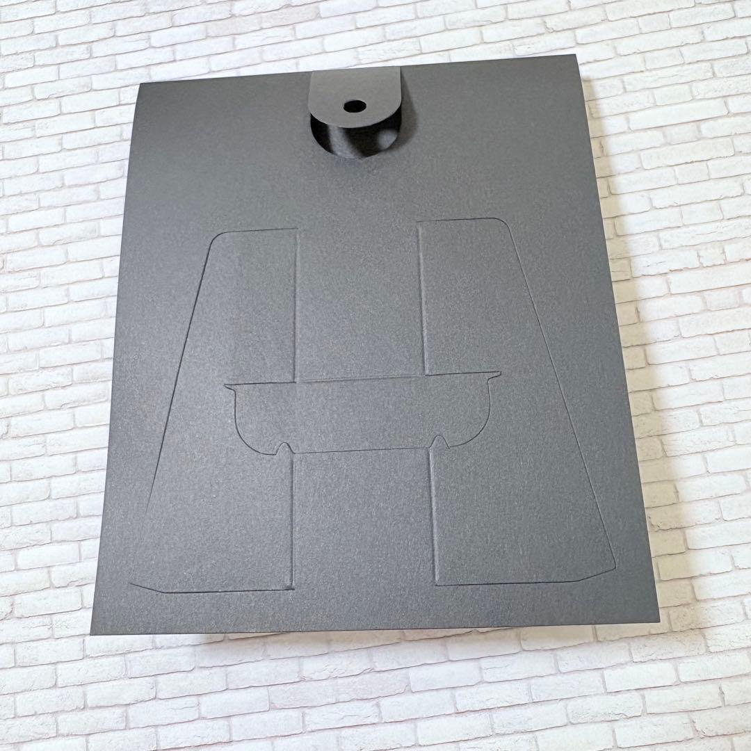 ワンピース　バースデー缶バッジ　2021 ニコ・ロビン　レア