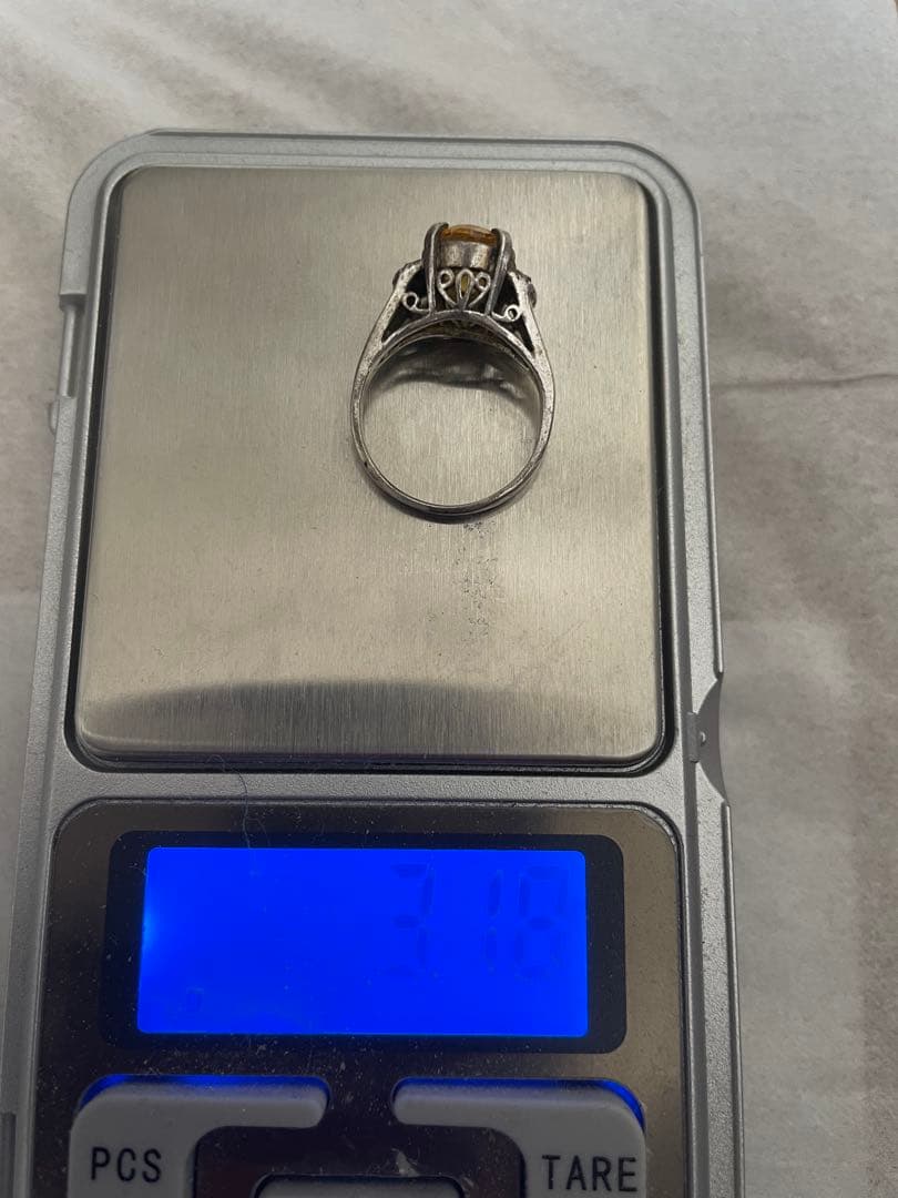 ふ*ろ様 18kリング石付き　カラット記載無し