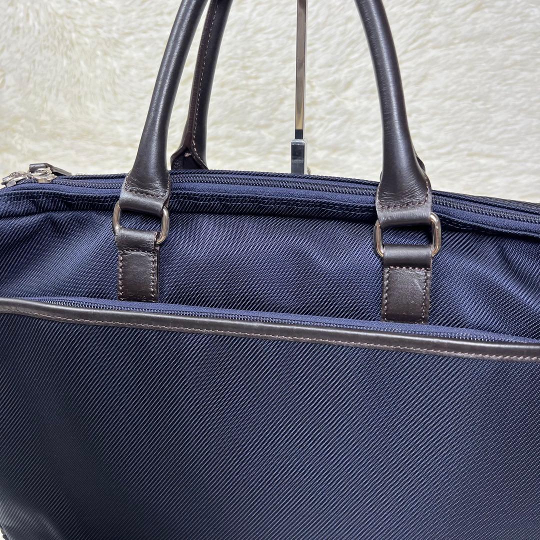 ブラックレーベルクレストブリッジ 2way ビジネスバッグ ネイビー A4収納可